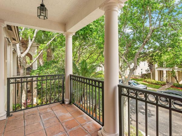 8058 Murano Circle, Palm Beach Gardens, FL 33418