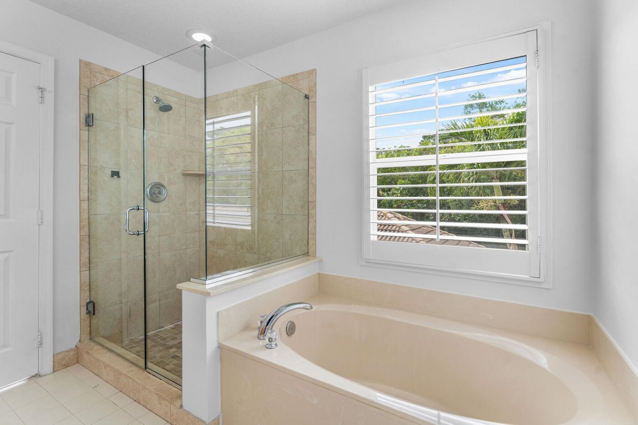 8058 Murano Circle, Palm Beach Gardens, FL 33418 Photo