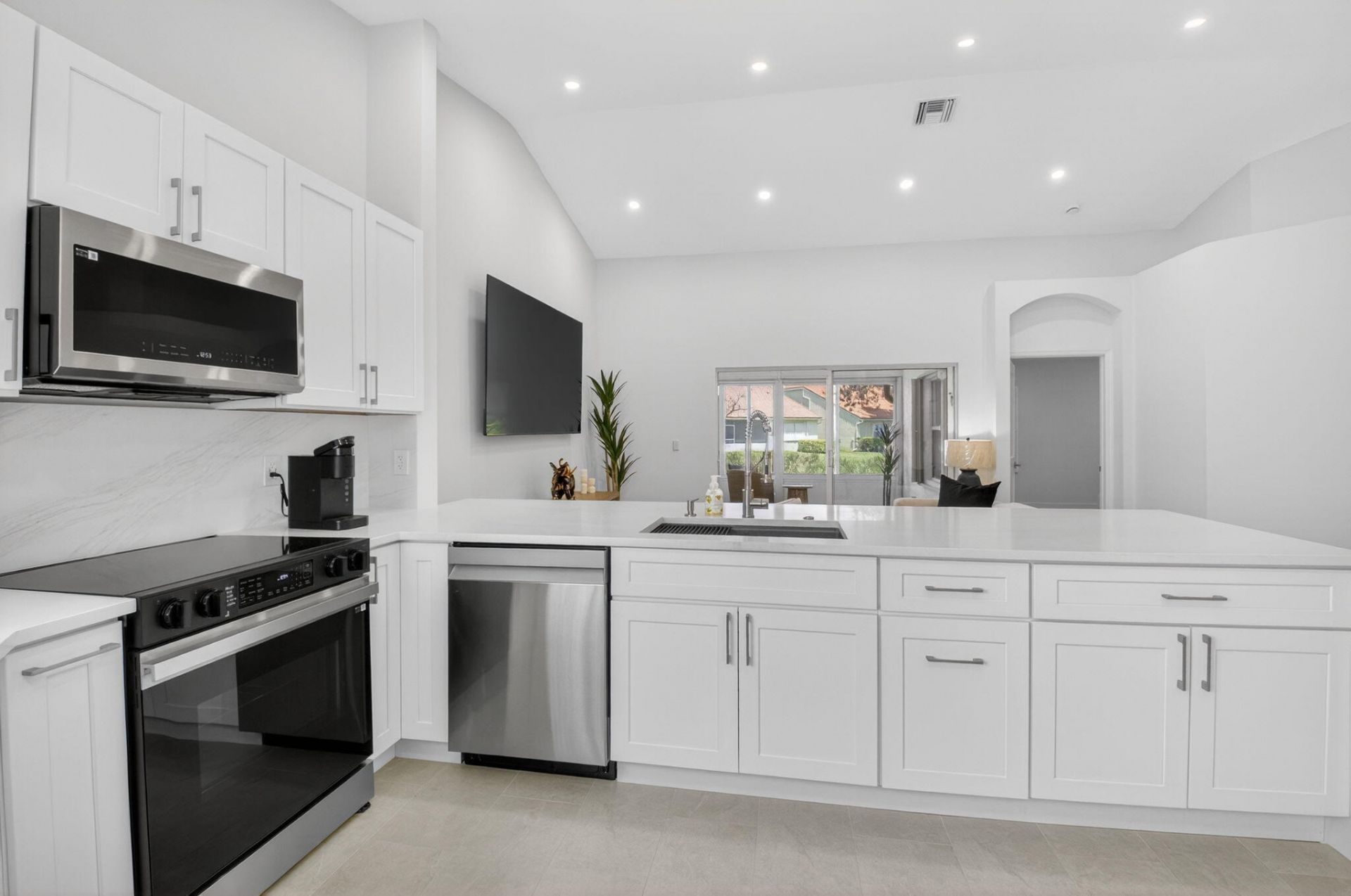 6171 Floral Lakes Drive, Delray Beach, FL 33484 Photo