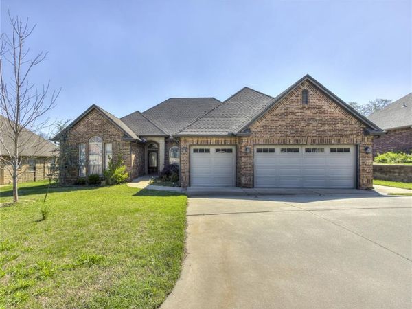 402 Windsor Road, Midwest City, OK 73130