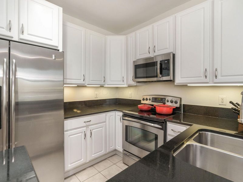 704 Park Street, Columbus, OH 43215 Photo 12