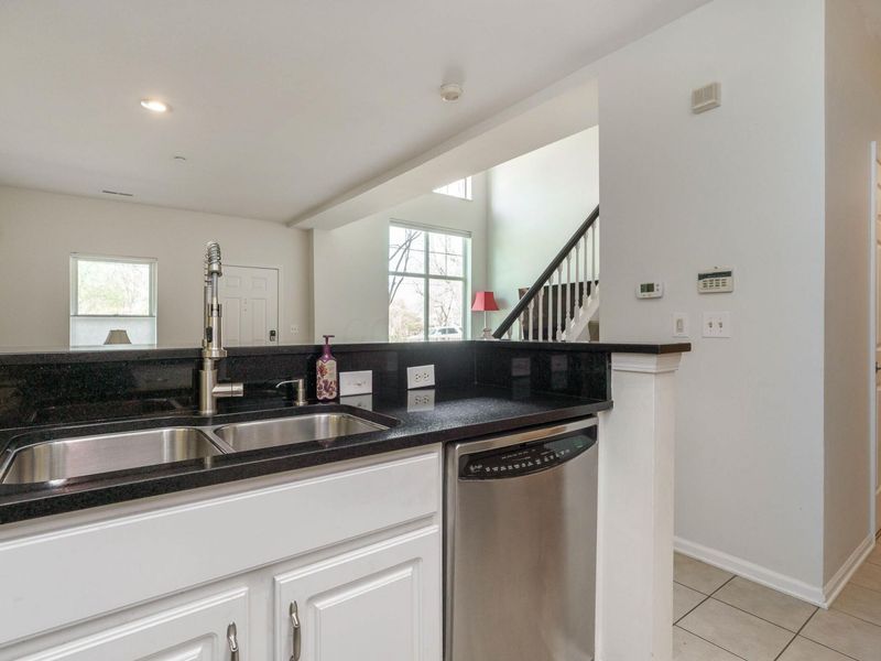 704 Park Street, Columbus, OH 43215 Photo 14