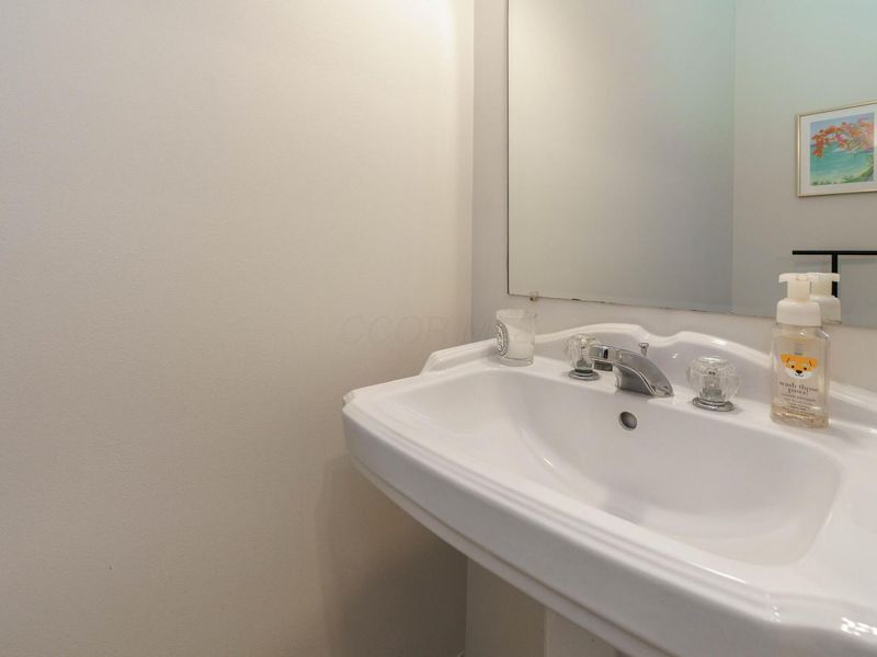 704 Park Street, Columbus, OH 43215 Photo 17