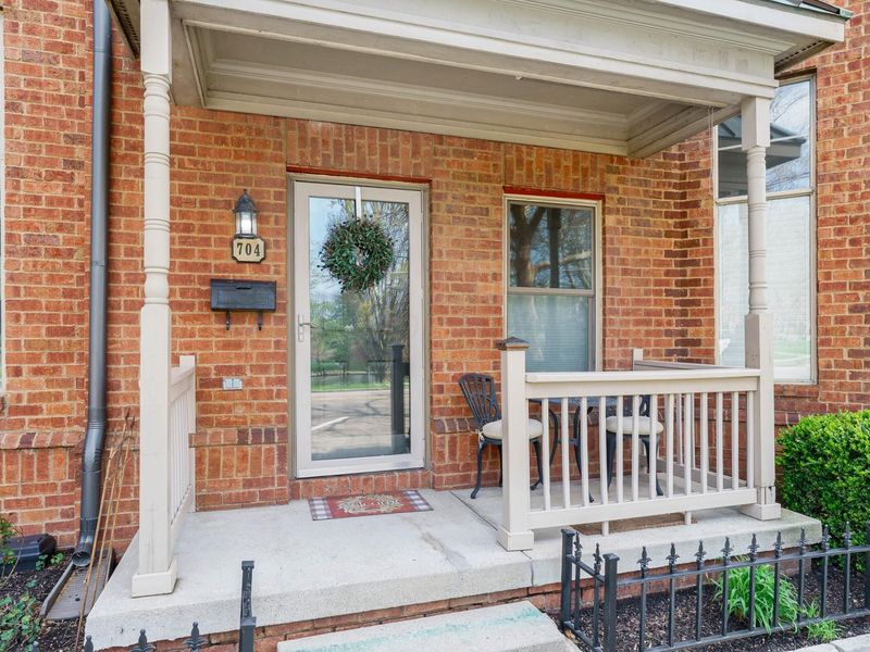 704 Park Street, Columbus, OH 43215 Photo 2