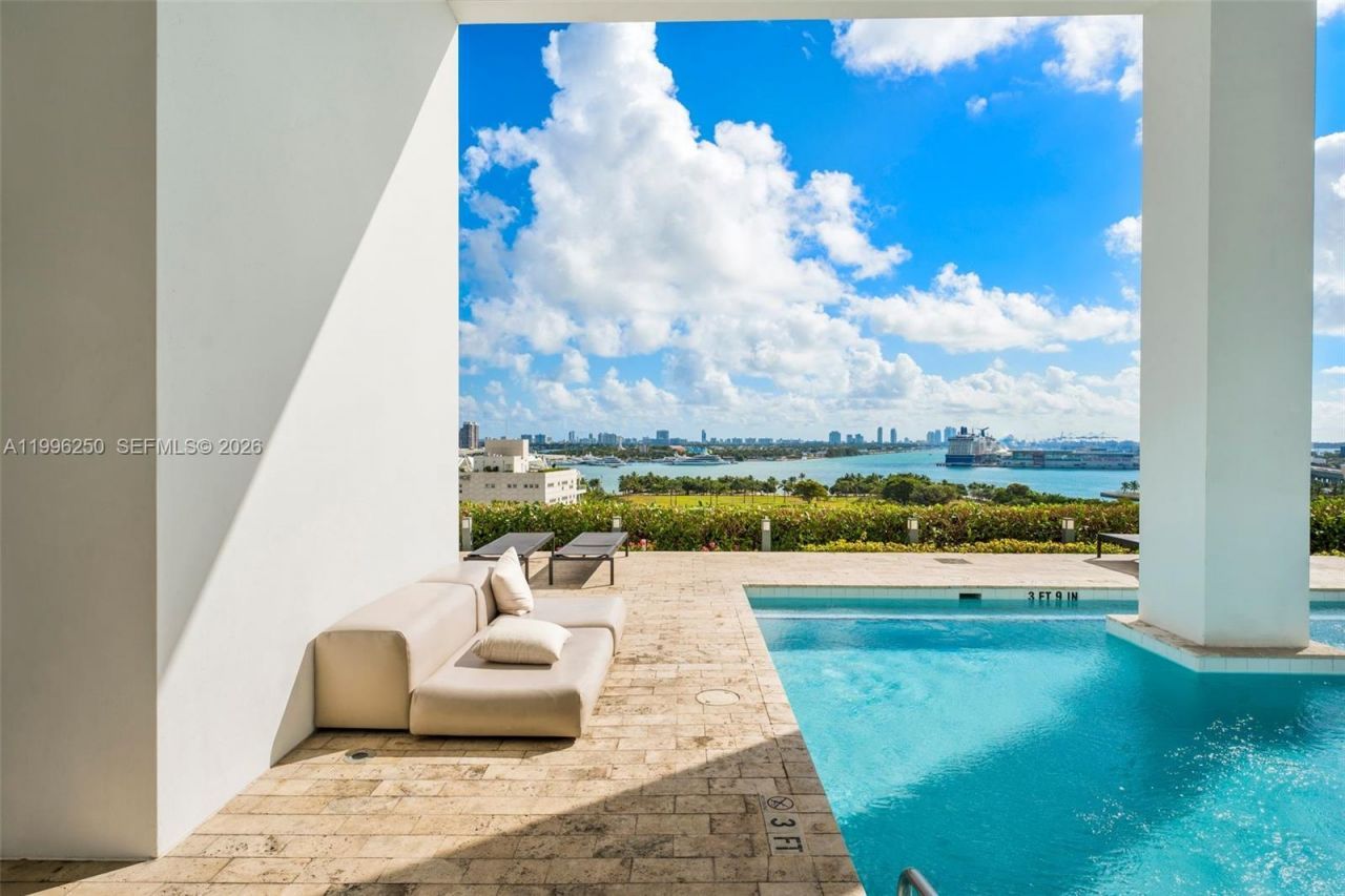 1040 Biscayne Blvd , Unit 3304, Miami, FL 33132 Photo