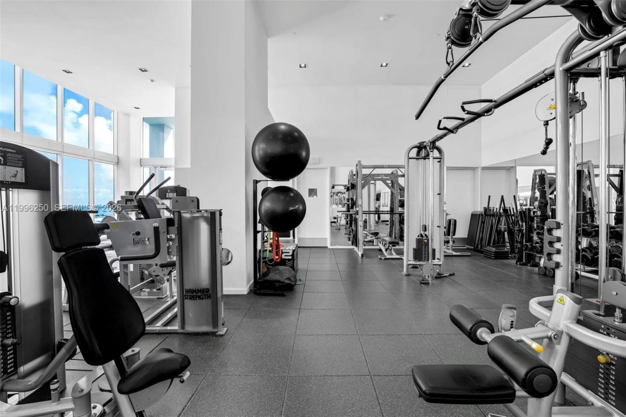 1040 Biscayne Blvd , Unit 3304, Miami, FL 33132 Photo