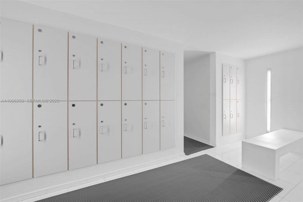 1040 Biscayne Blvd , Unit 3304, Miami, FL 33132 Photo