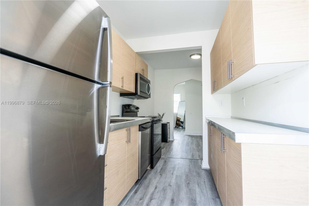 1007 Bay Dr, Unit 201, Miami Beach, FL 33141 Photo