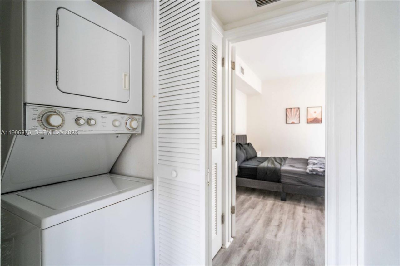 1007 Bay Dr, Unit 201, Miami Beach, FL 33141 Photo