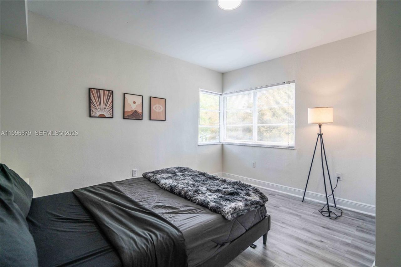 1007 Bay Dr, Unit 201, Miami Beach, FL 33141 Photo