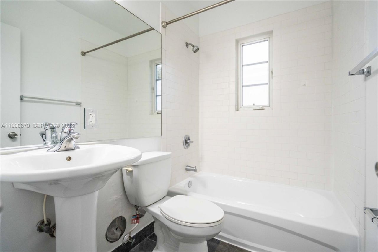 1007 Bay Dr , Unit 201, Miami Beach, FL 33141 Photo