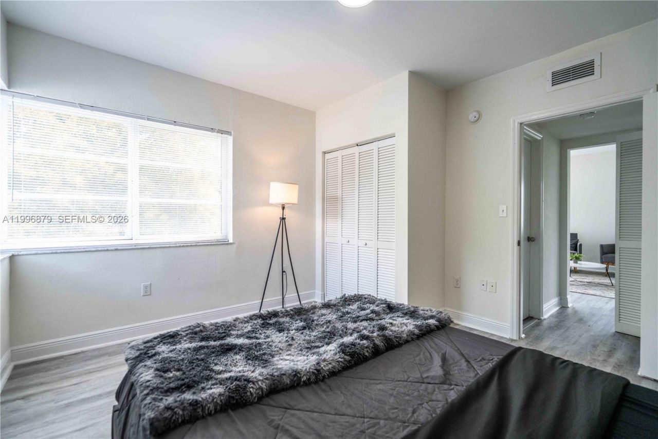1007 Bay Dr, Unit 201, Miami Beach, FL 33141 Photo