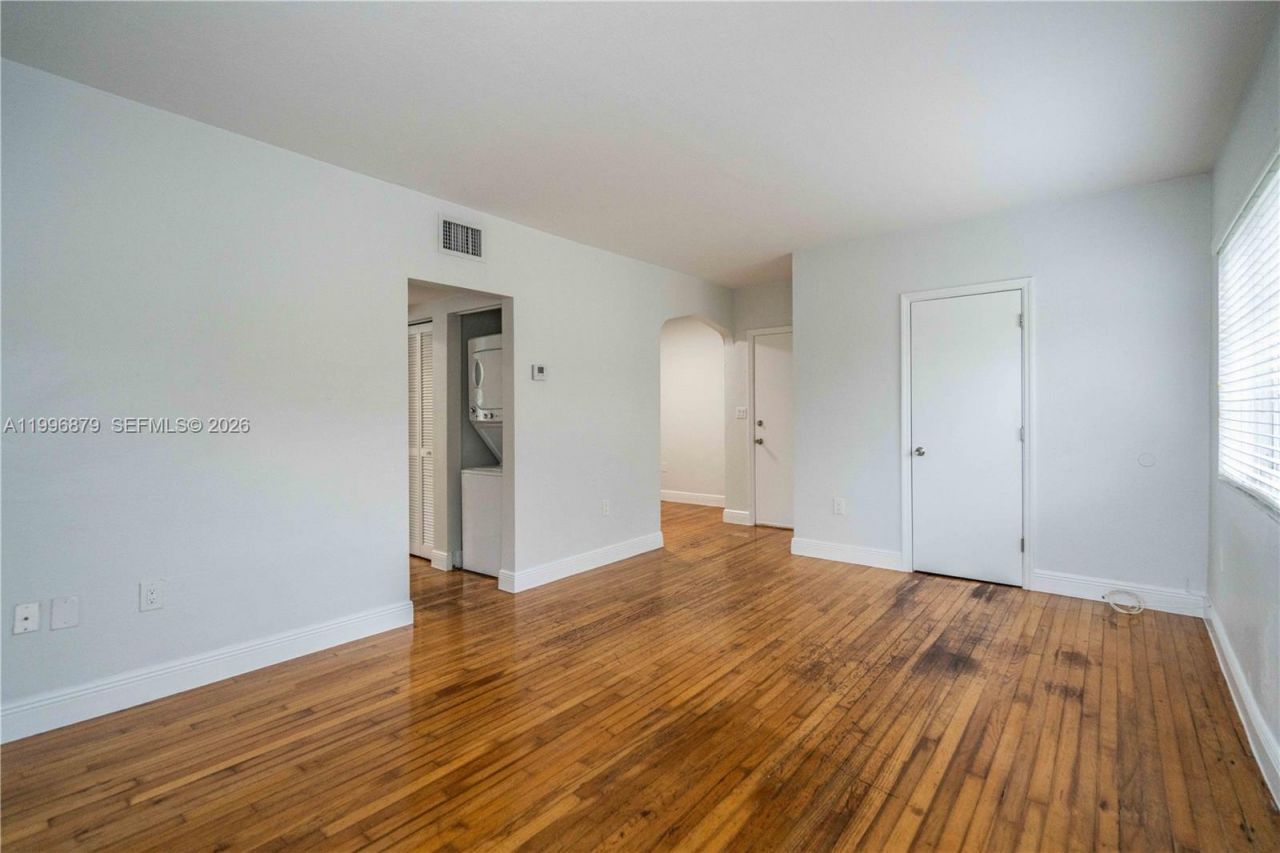 1007 Bay Dr , Unit 201, Miami Beach, FL 33141 Photo