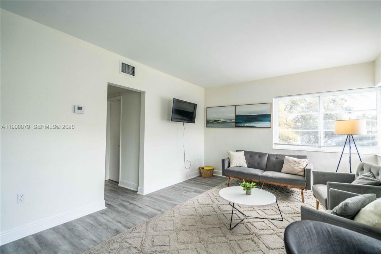 1007 Bay Dr, Unit 201, Miami Beach, FL 33141 Photo