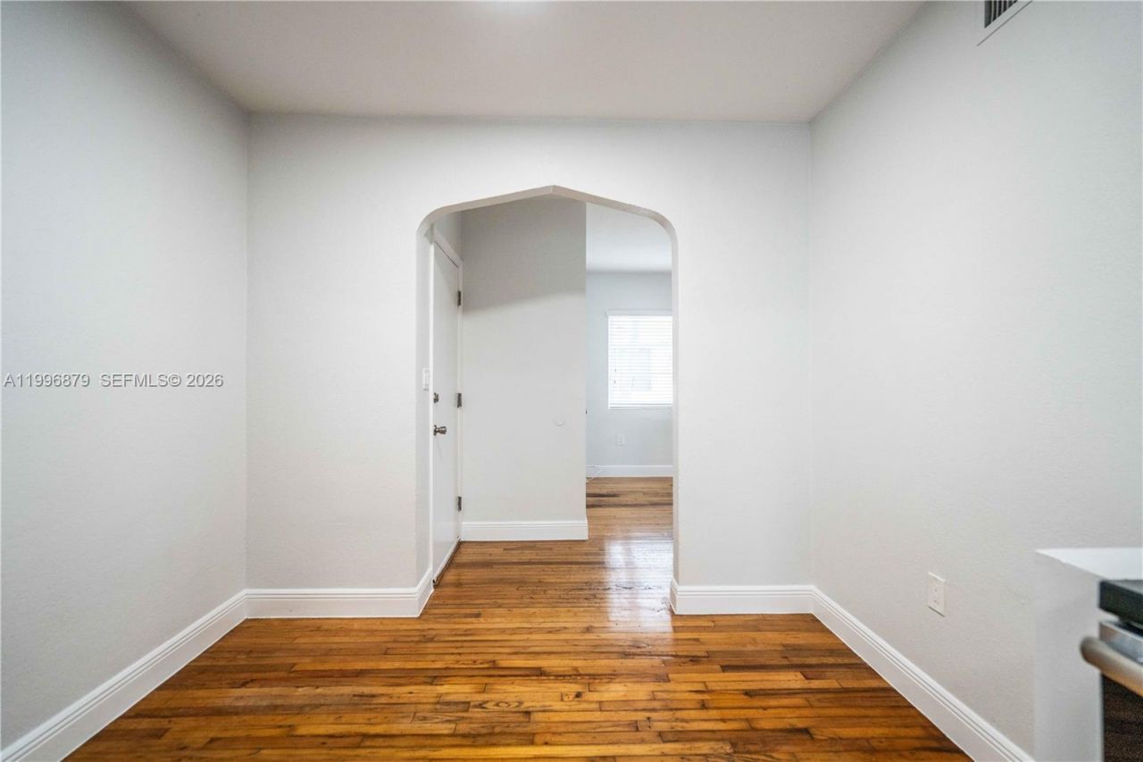 1007 Bay Dr , Unit 201, Miami Beach, FL 33141 Photo