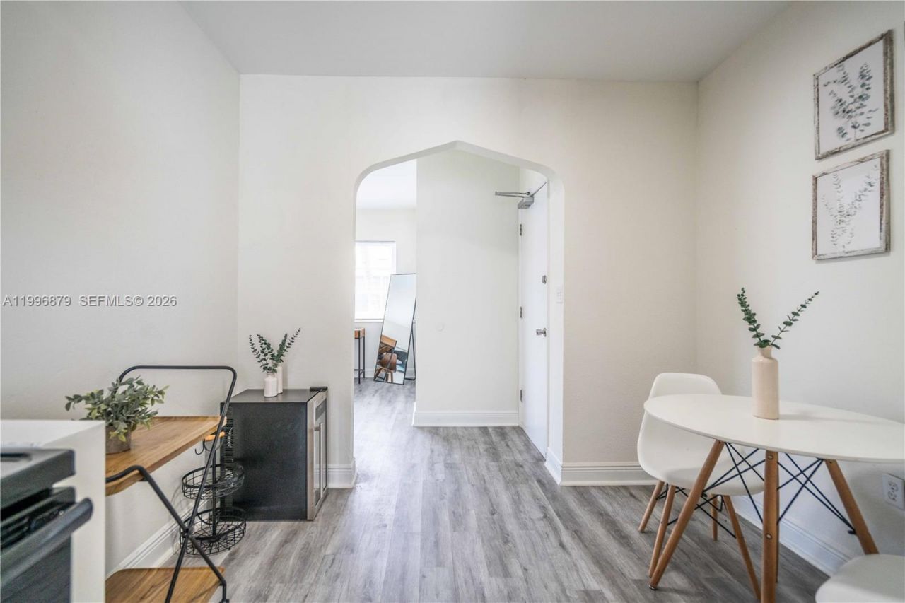 1007 Bay Dr, Unit 201, Miami Beach, FL 33141 Photo