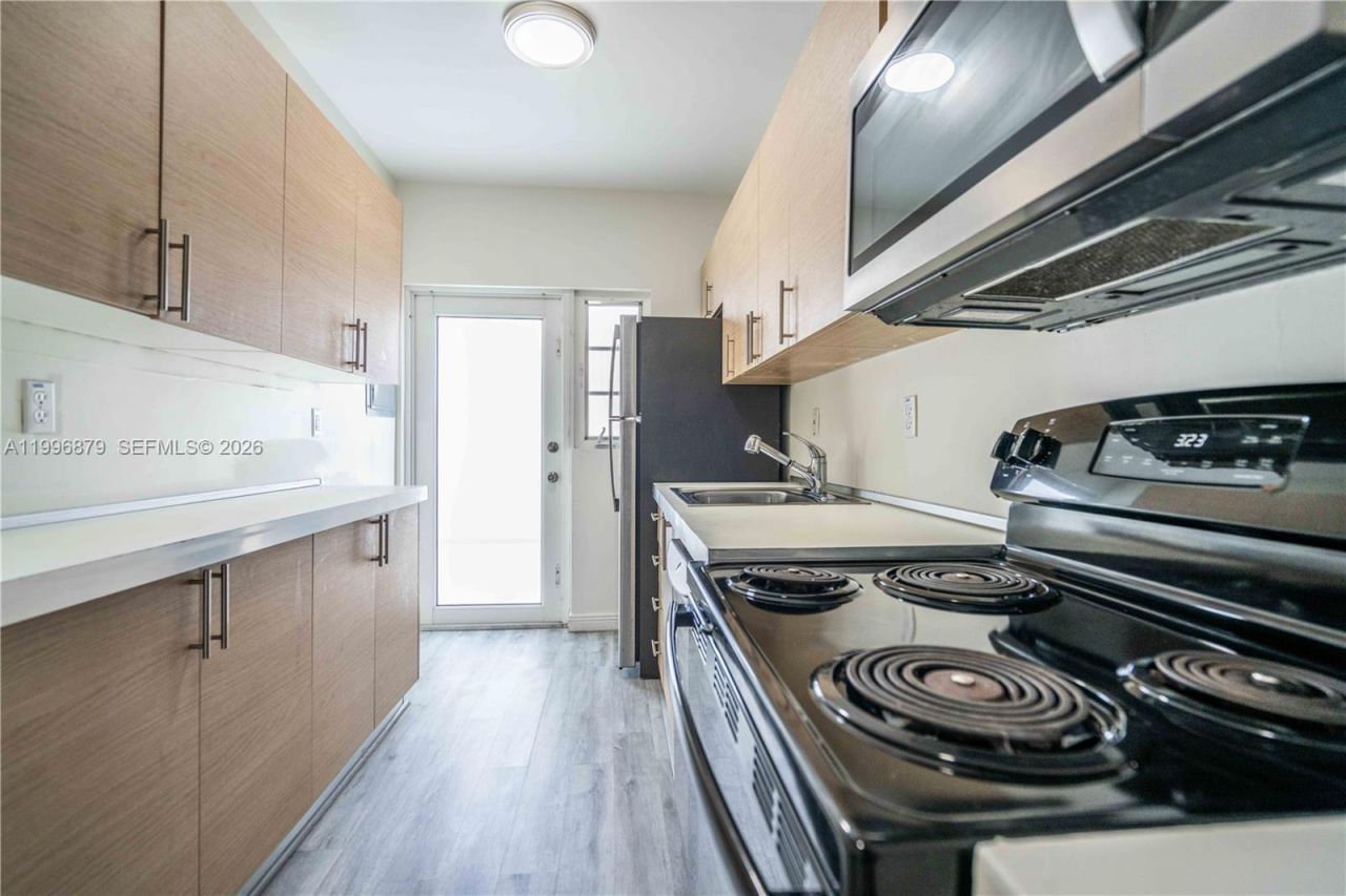 1007 Bay Dr, Unit 201, Miami Beach, FL 33141 Photo