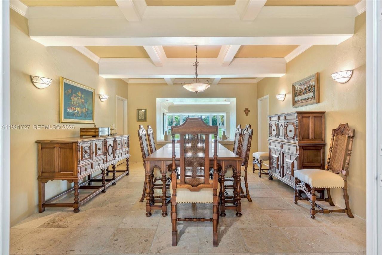 1021 N Greenway Dr, Coral Gables, FL 33134 Photo