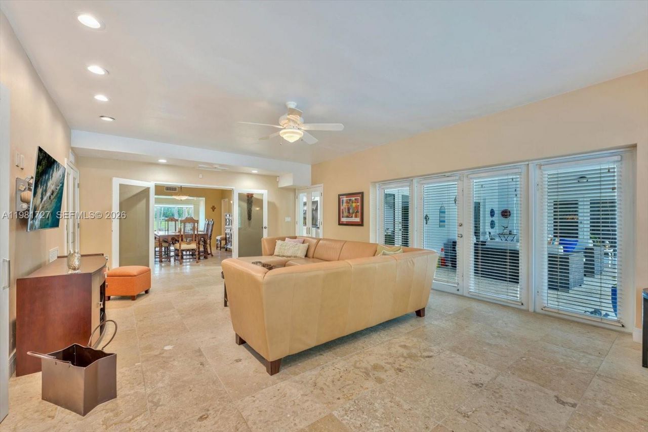 1021 N Greenway Dr, Coral Gables, FL 33134 Photo