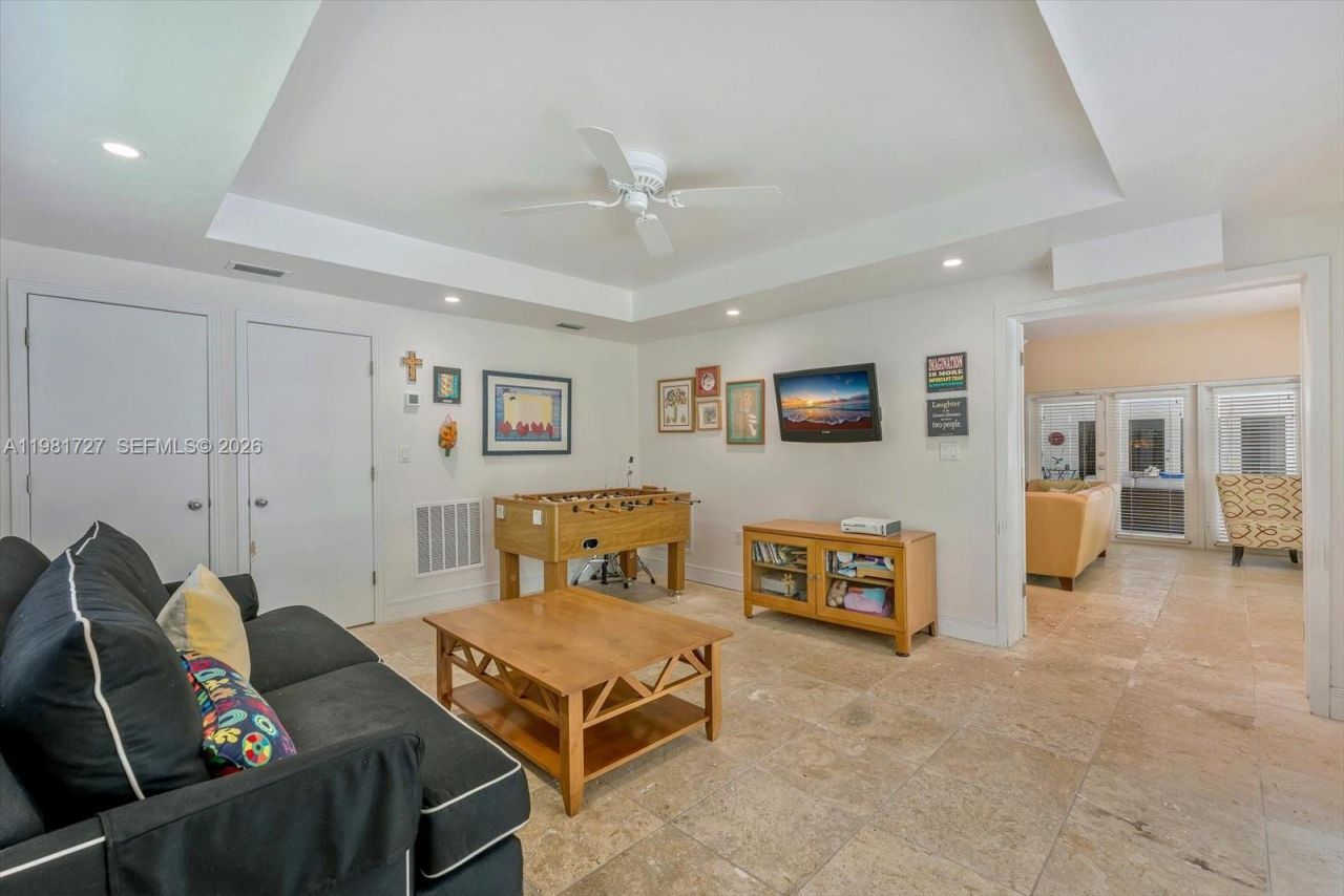 1021 N Greenway Dr, Coral Gables, FL 33134 Photo