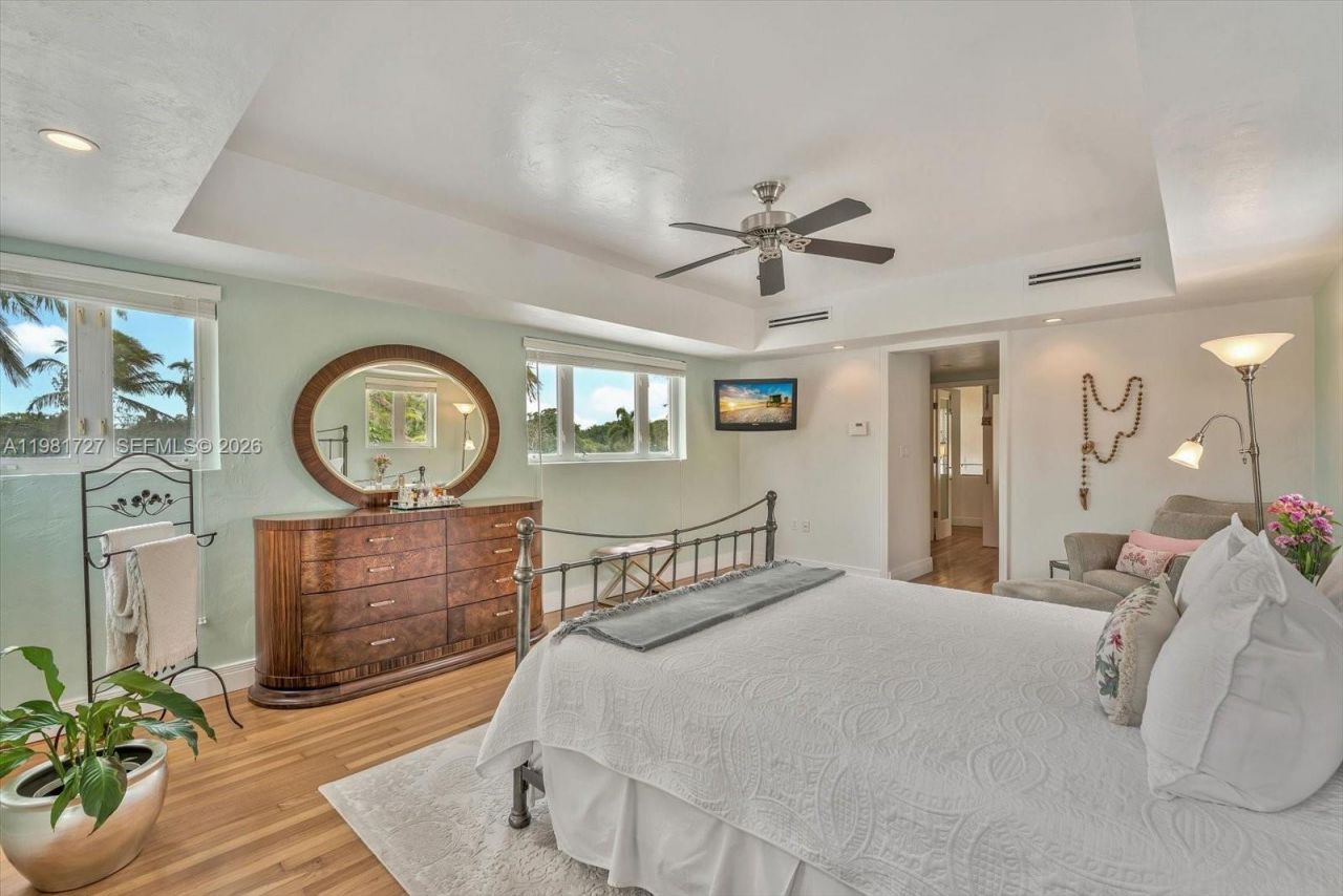 1021 N Greenway Dr, Coral Gables, FL 33134 Photo