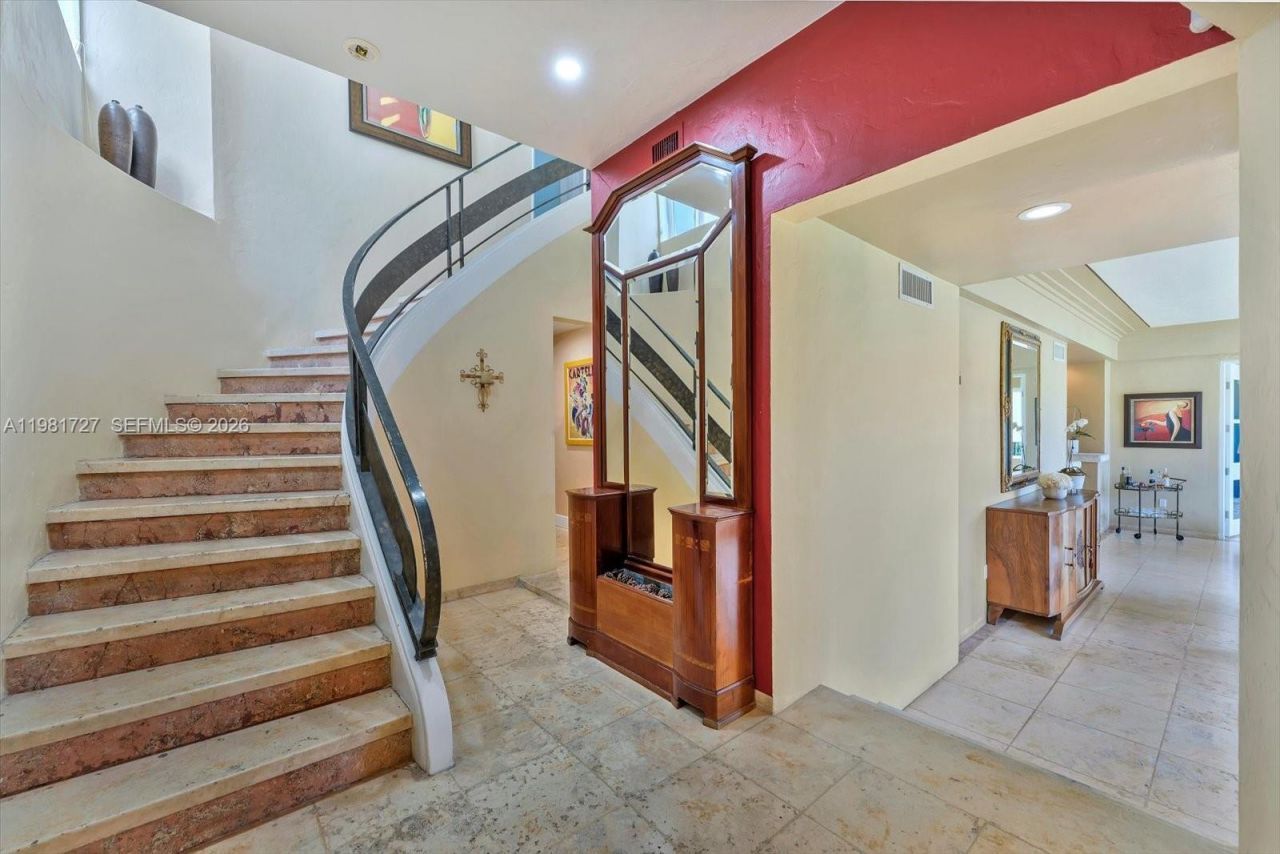 1021 N Greenway Dr, Coral Gables, FL 33134 Photo