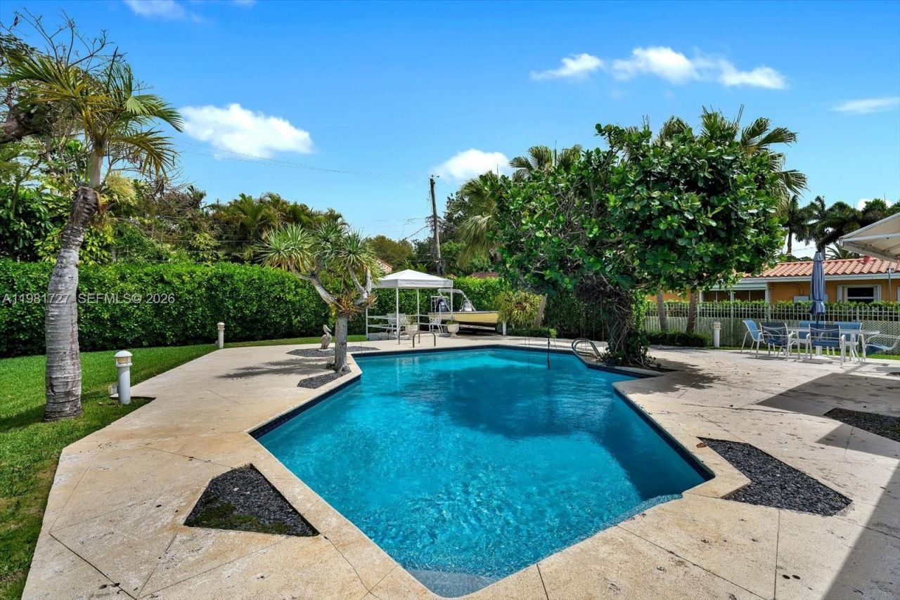 1021 N Greenway Dr, Coral Gables, FL 33134 Photo
