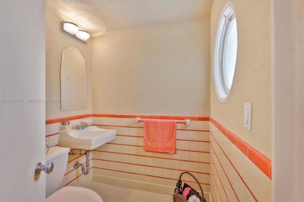 1021 N Greenway Dr, Coral Gables, FL 33134 Photo