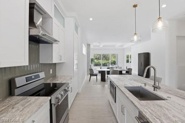 1027 Frank Whiteman Blvd, Naples, FL 34103 Photo