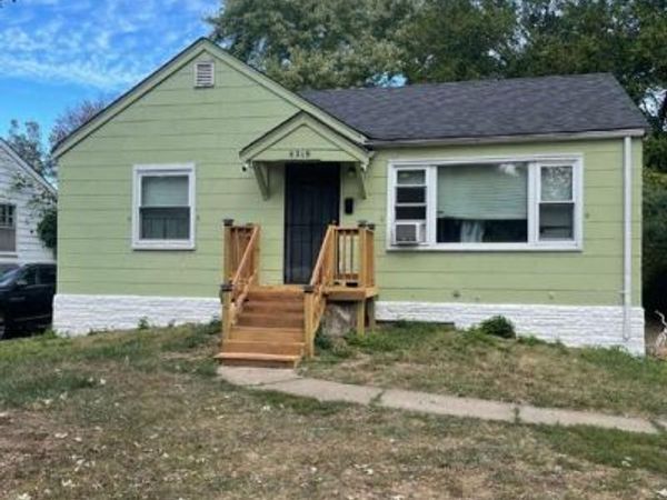 8219 Davenport Drive, St Louis, MO 63134