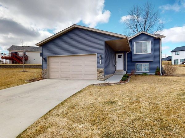 3974 Orchardview Lane NW, Rochester, MN 55901