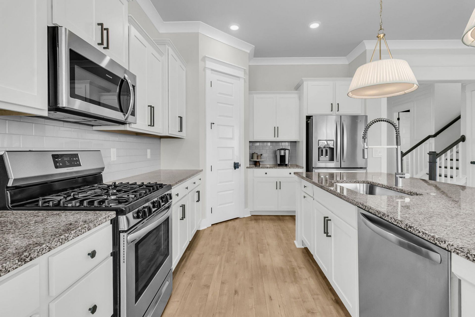 1694 Banning Street Photo 12