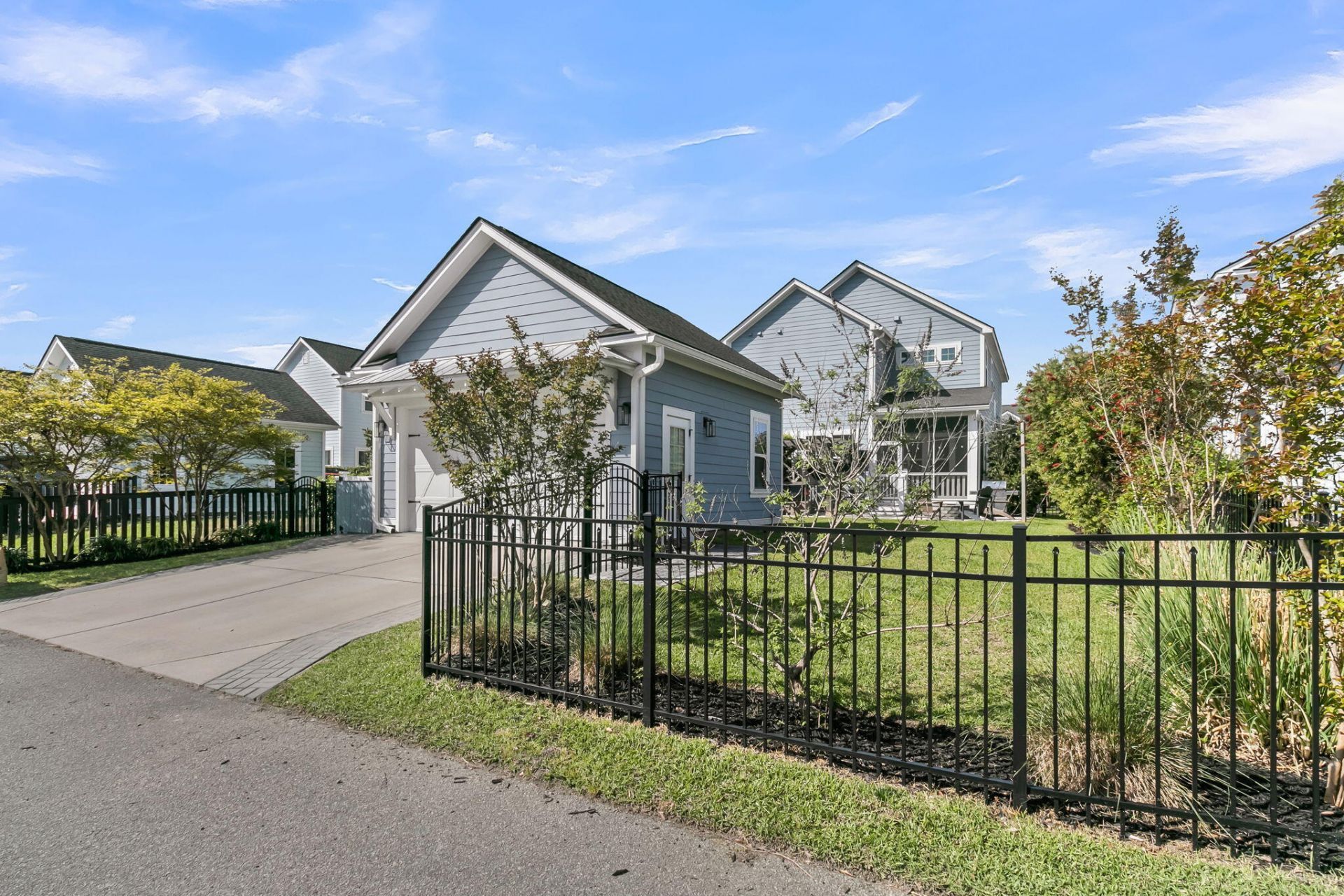 1694 Banning Street Photo 39