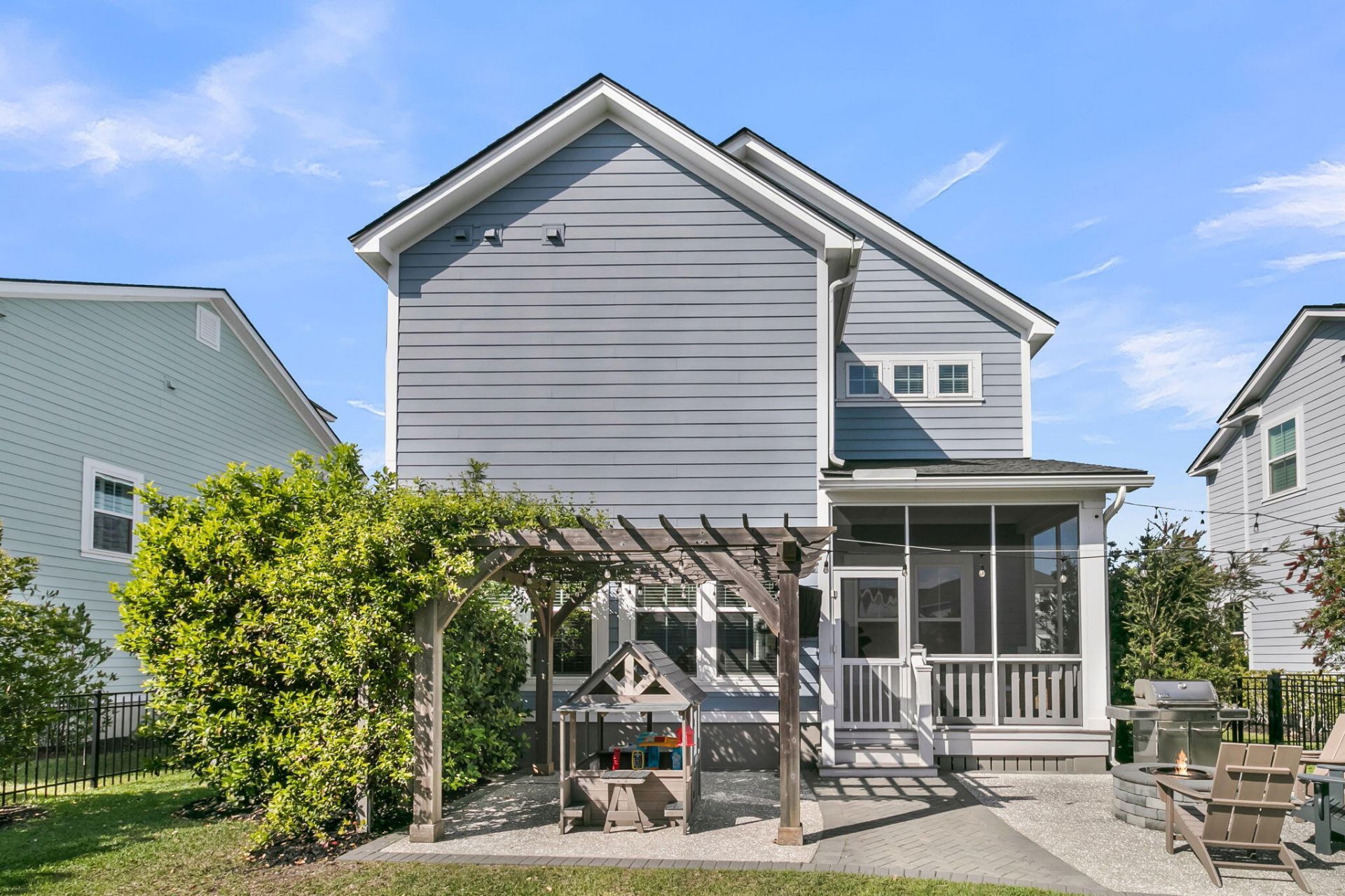 1694 Banning Street Photo 40