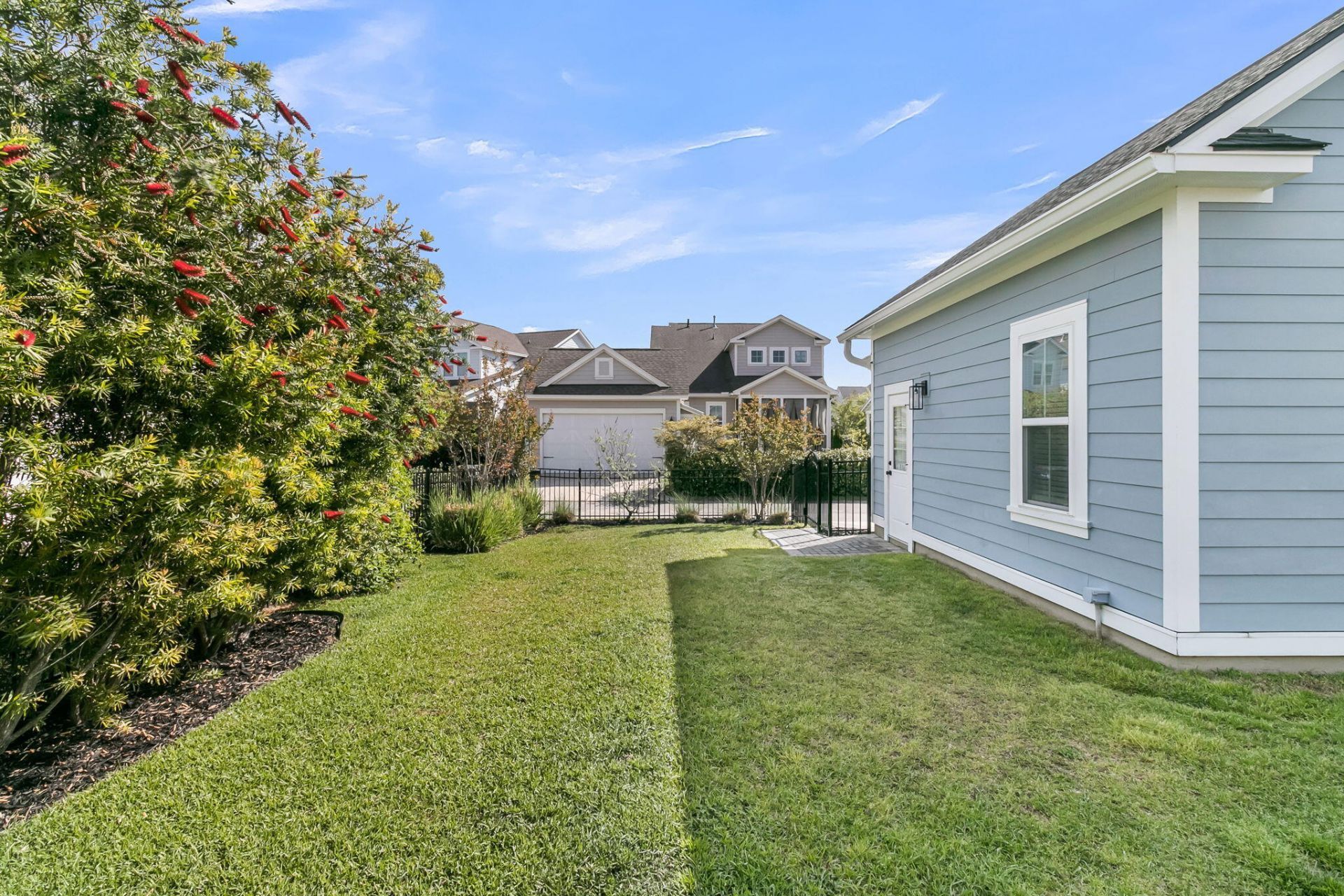 1694 Banning Street Photo 42