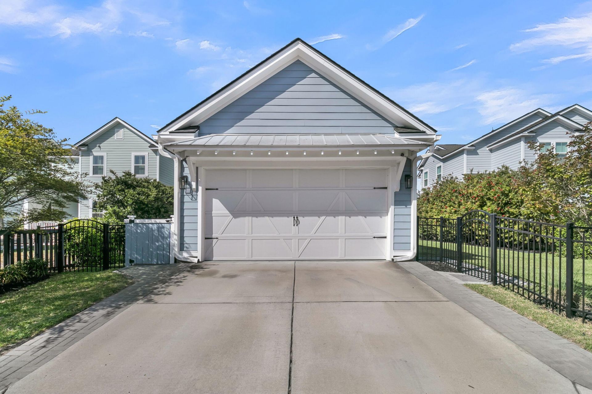 1694 Banning Street Photo 43