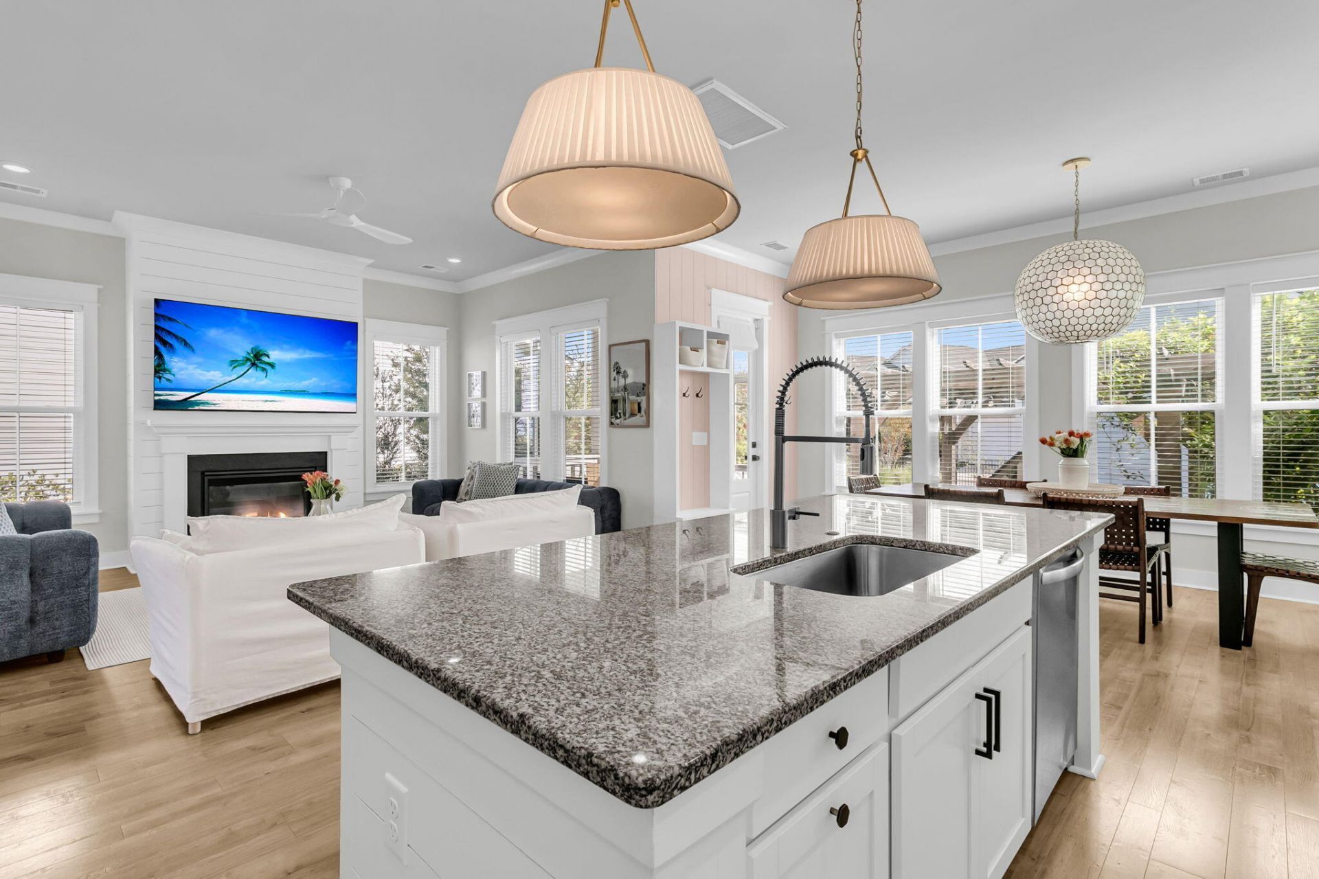 1694 Banning Street Photo 7