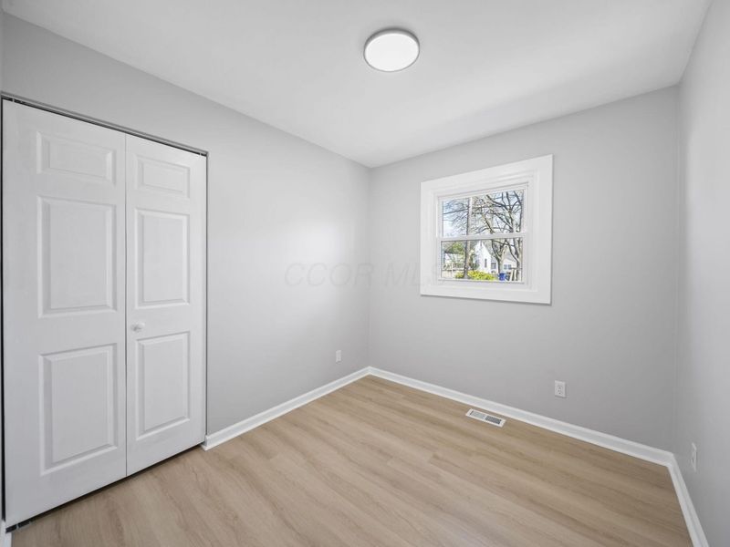 2096 Colfax Avenue, Columbus, OH 43224 Photo 27
