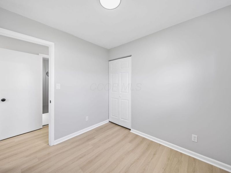 2096 Colfax Avenue, Columbus, OH 43224 Photo 29