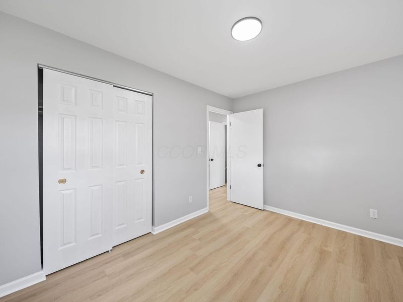 2096 Colfax Avenue, Columbus, OH 43224 Photo 32