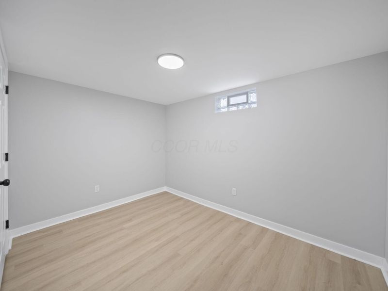 2096 Colfax Avenue, Columbus, OH 43224 Photo 37