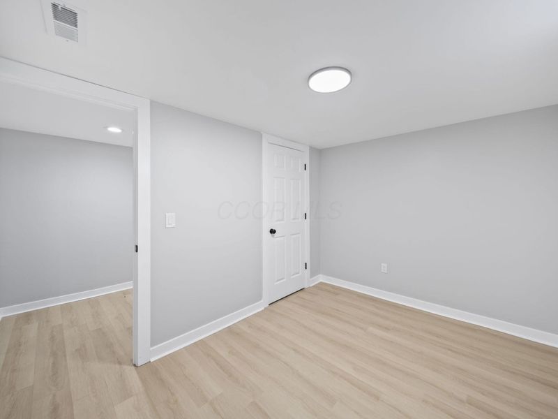 2096 Colfax Avenue, Columbus, OH 43224 Photo 40