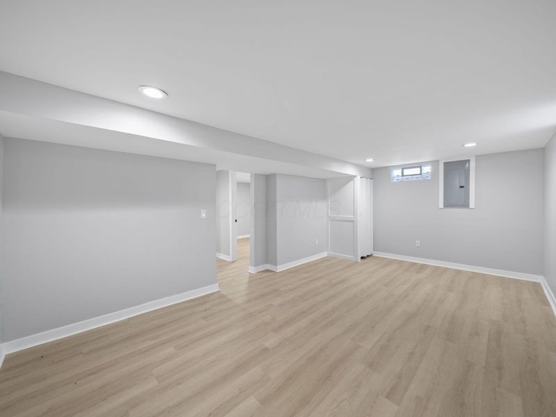 2096 Colfax Avenue, Columbus, OH 43224 Photo 42