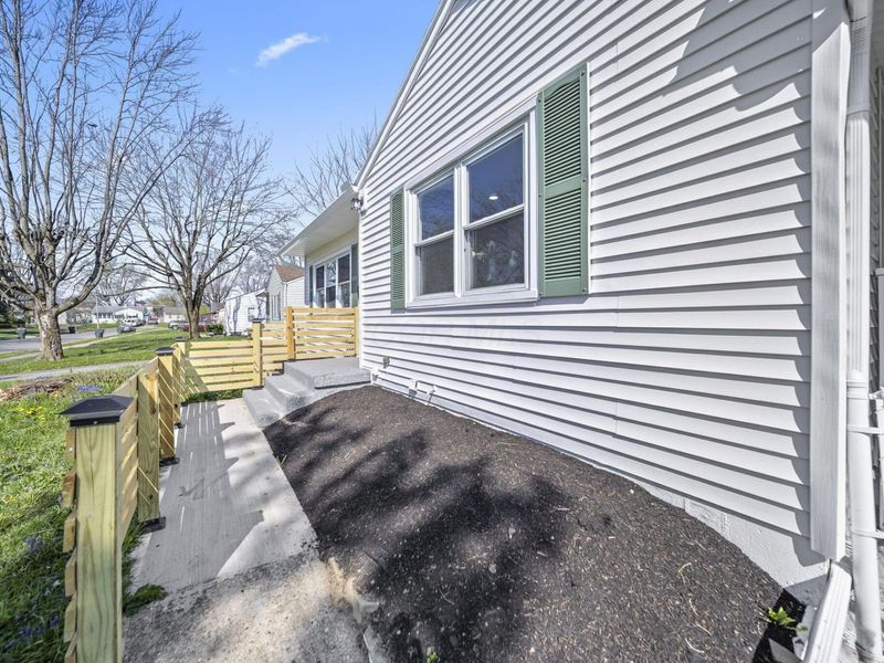 2096 Colfax Avenue, Columbus, OH 43224 Photo 58