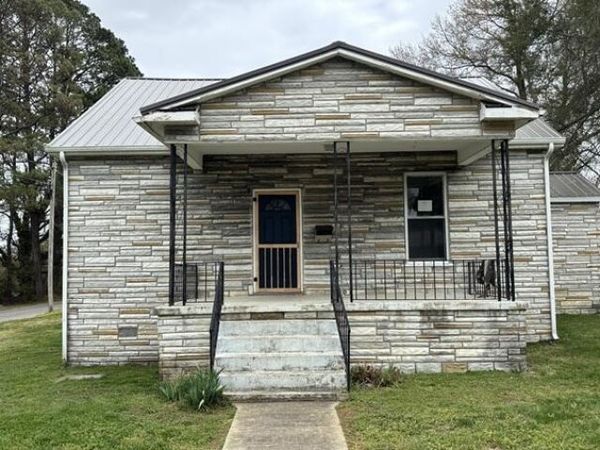 912 N Price Street, Sweetwater, TN 37874