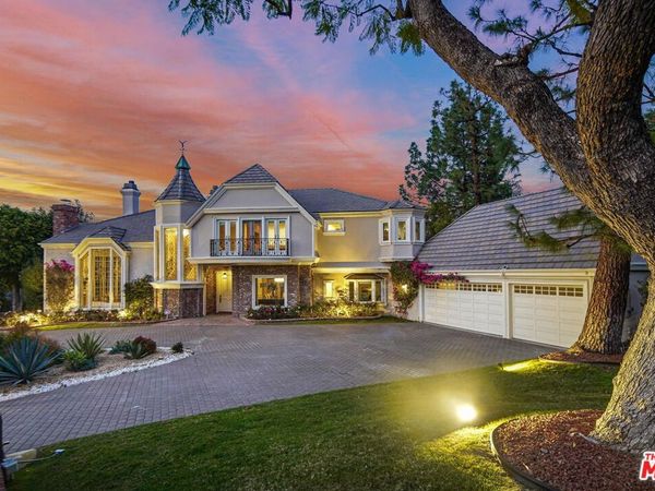 3819 Vista Linda Drive, Encino, CA 91316