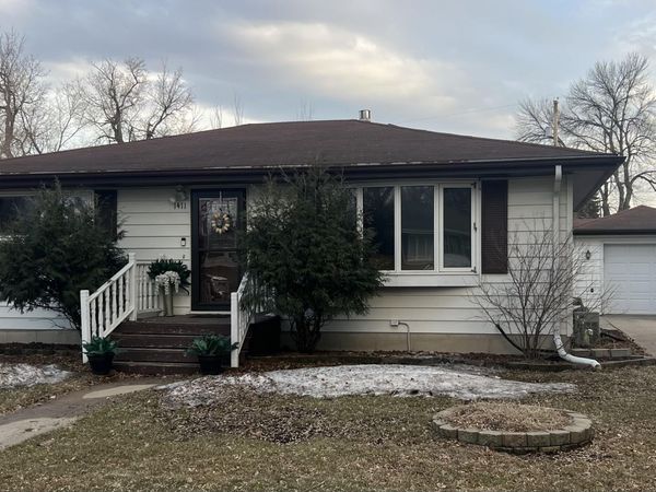 1411 14TH Avenue S, Grand Forks, ND 58201