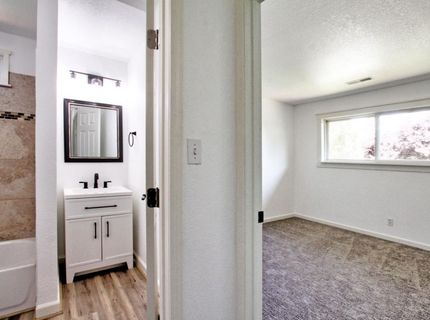 13740 Torrey Pines Dr, Auburn, CA 95602 Photo