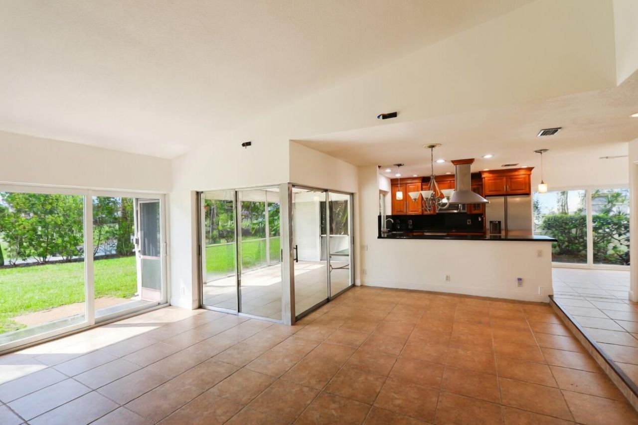 5667 N Cameo Drive, Boca Raton, FL 33433 Photo