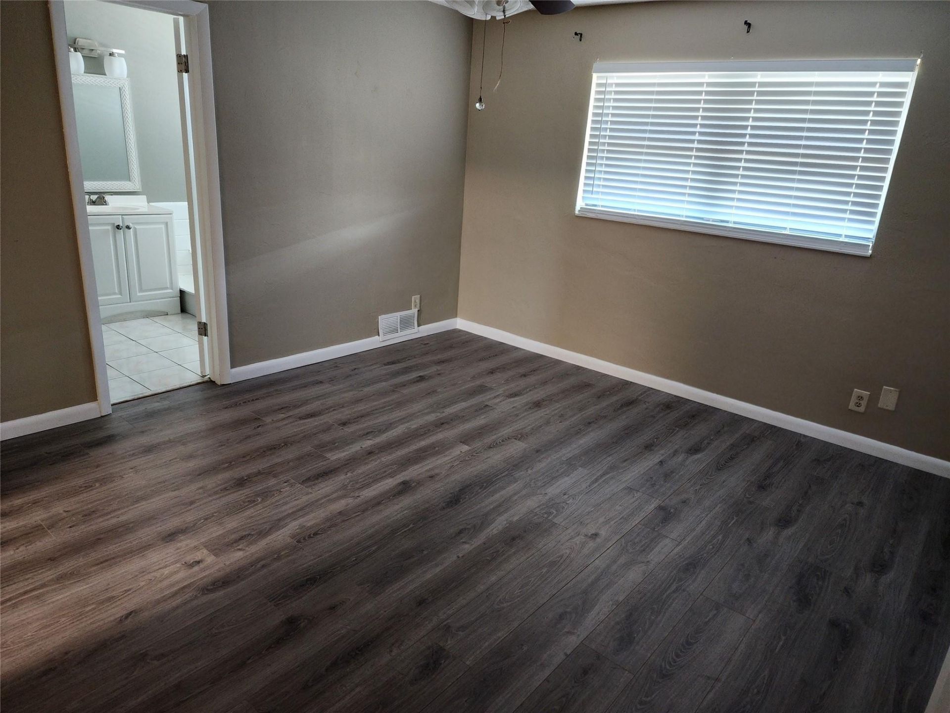 2619 NW 47th Lane, Lauderdale Lakes, FL 33313 Photo